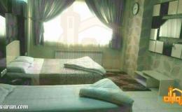 اتاق یک خوابه چهار تخته همراه با یک کاناپ واحد اقامتی آوین